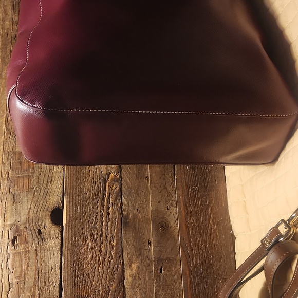 Dooney & Bourke Burgundy Leather Tote Bag - Picture 5 of 12
